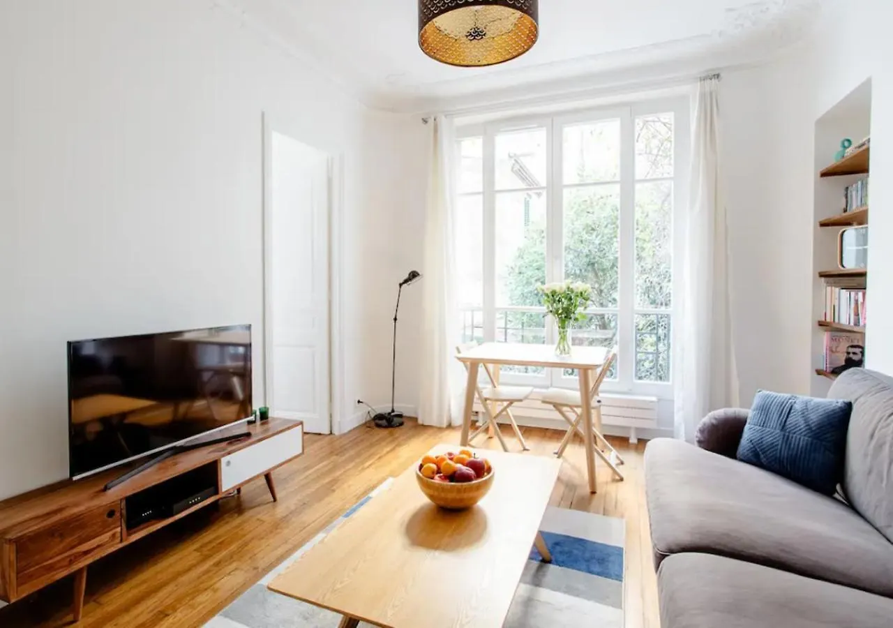 Charmant Appartement Pres Du Pere Lachaise Paris France