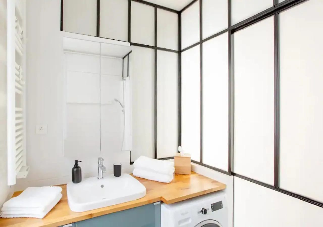 Charmant Appartement Pres Du Pere Lachaise Paris Apartment